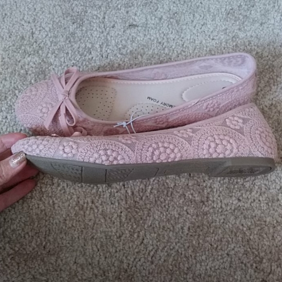 Shoe - Picture 5 of 8